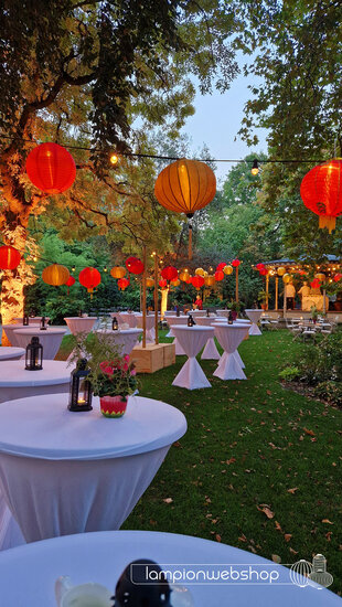 Lampionnen &amp; prikkabels in Artis