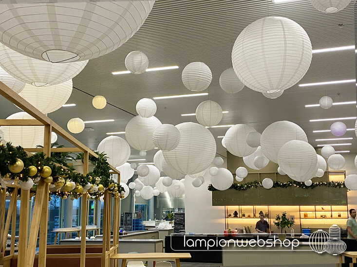 Bedrijfsfeest Asics - 400 verlichte lampionnen