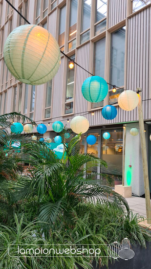 Lichterkette mit Lampions