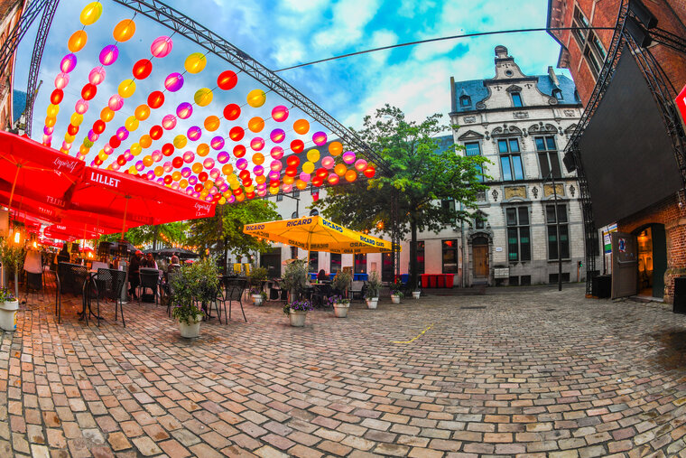 Stad Sint Niklaas | Grid van 300 lampionnen