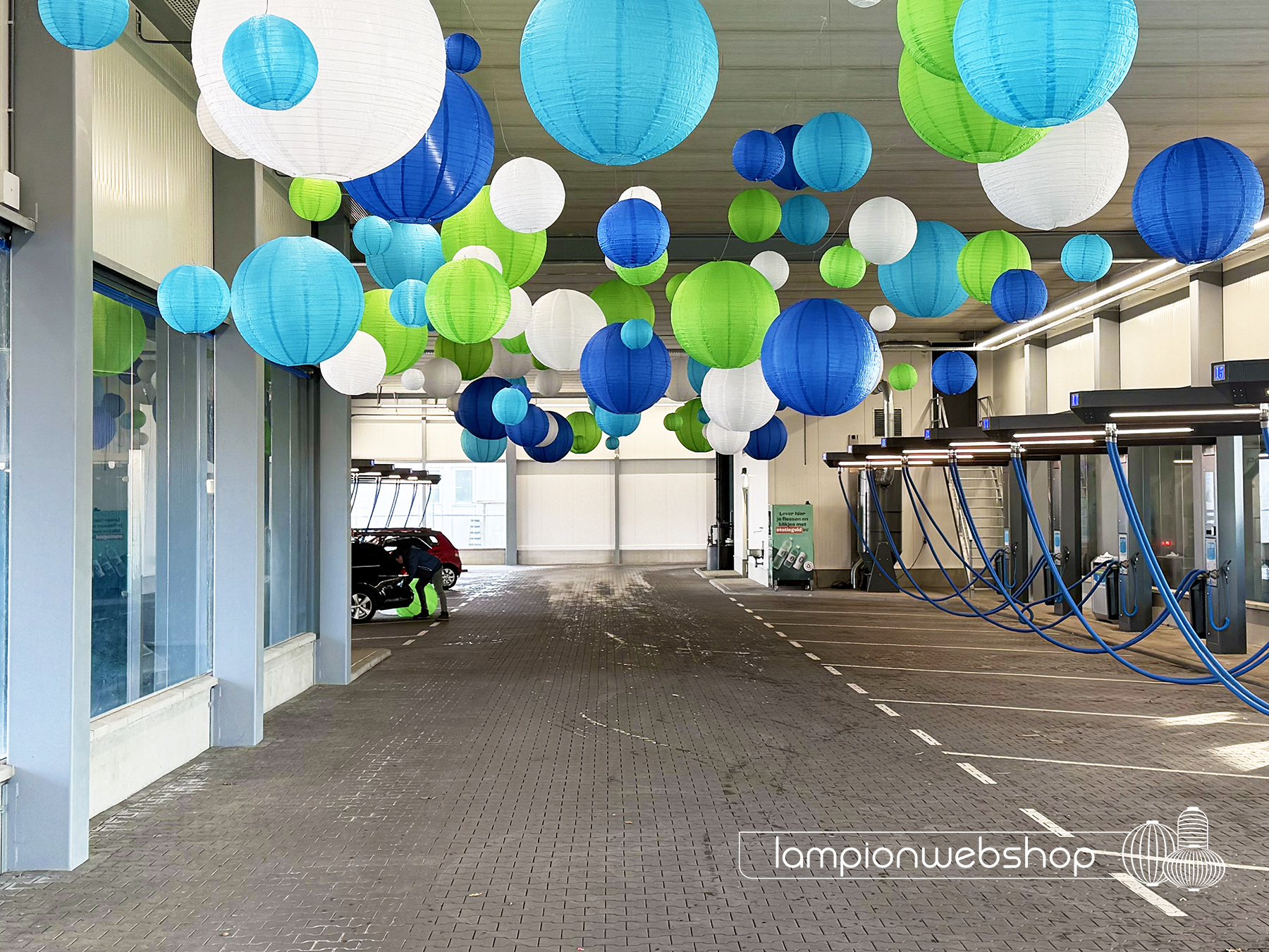 Nylon lampionnen in Carwash Schijndel 
