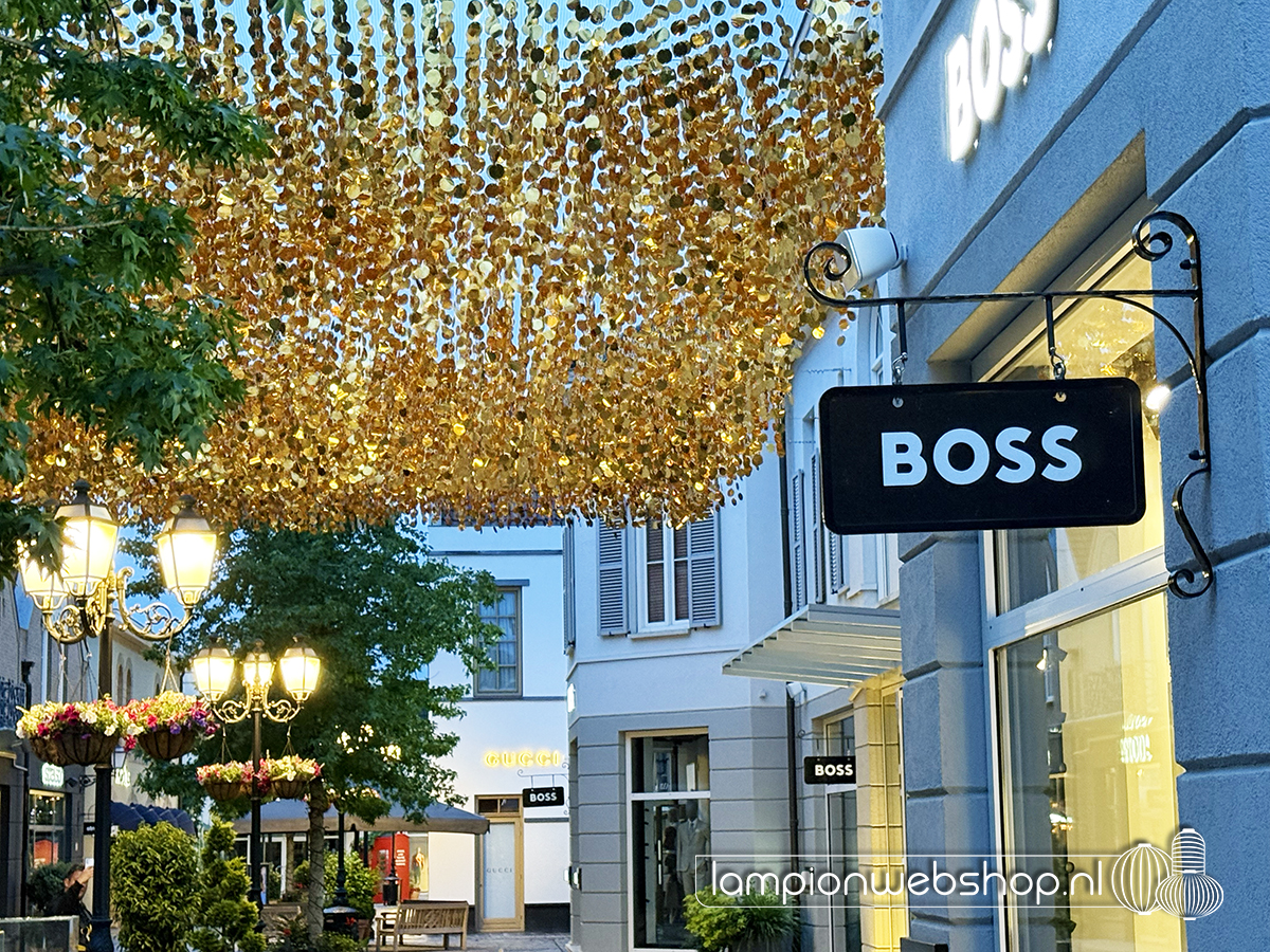 Golden Dots - Designer Outlet Roermond