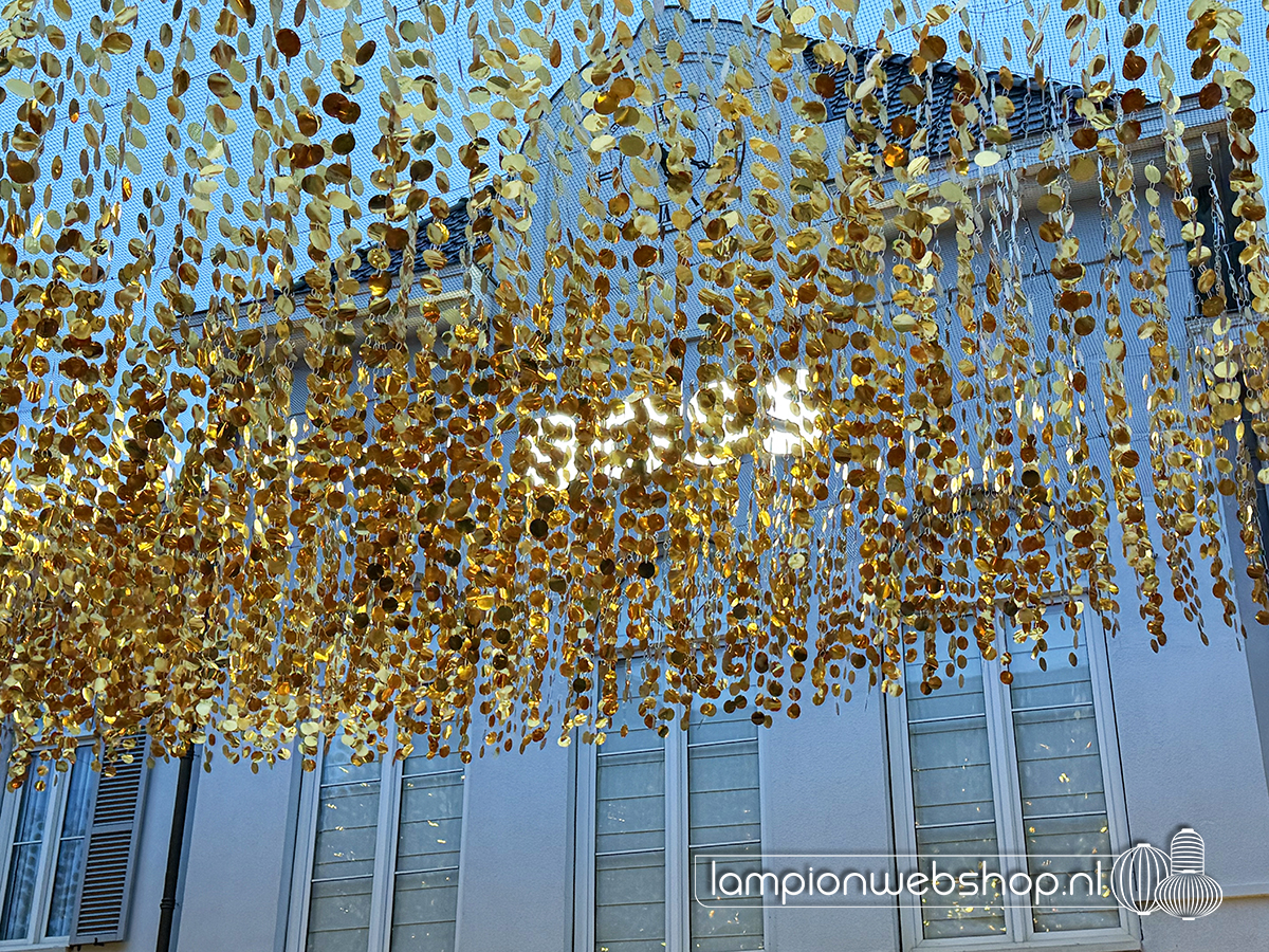 Golden Dots - Designer Outlet Roermond