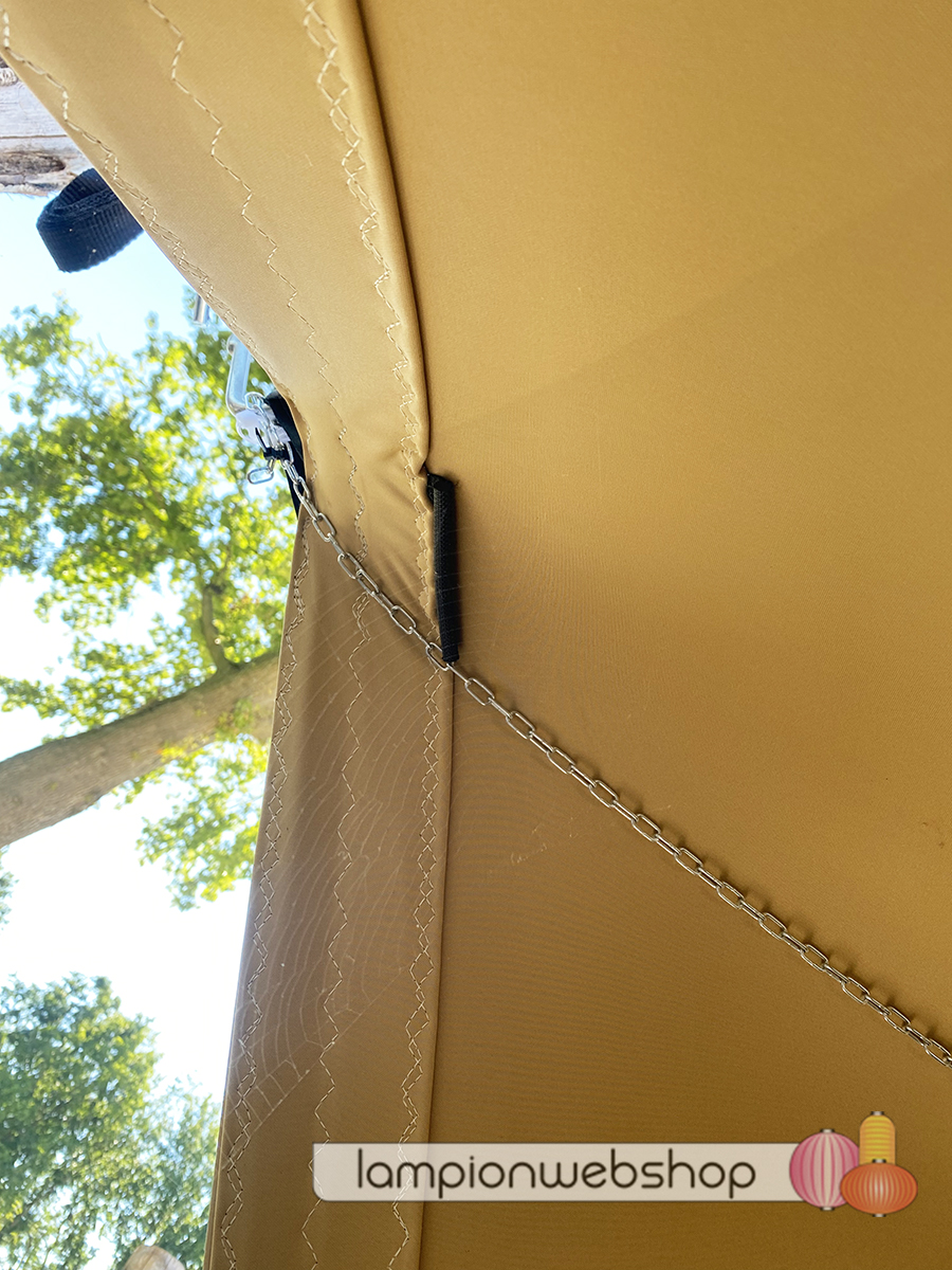Lampionnen terras van De Hof in Renswoude