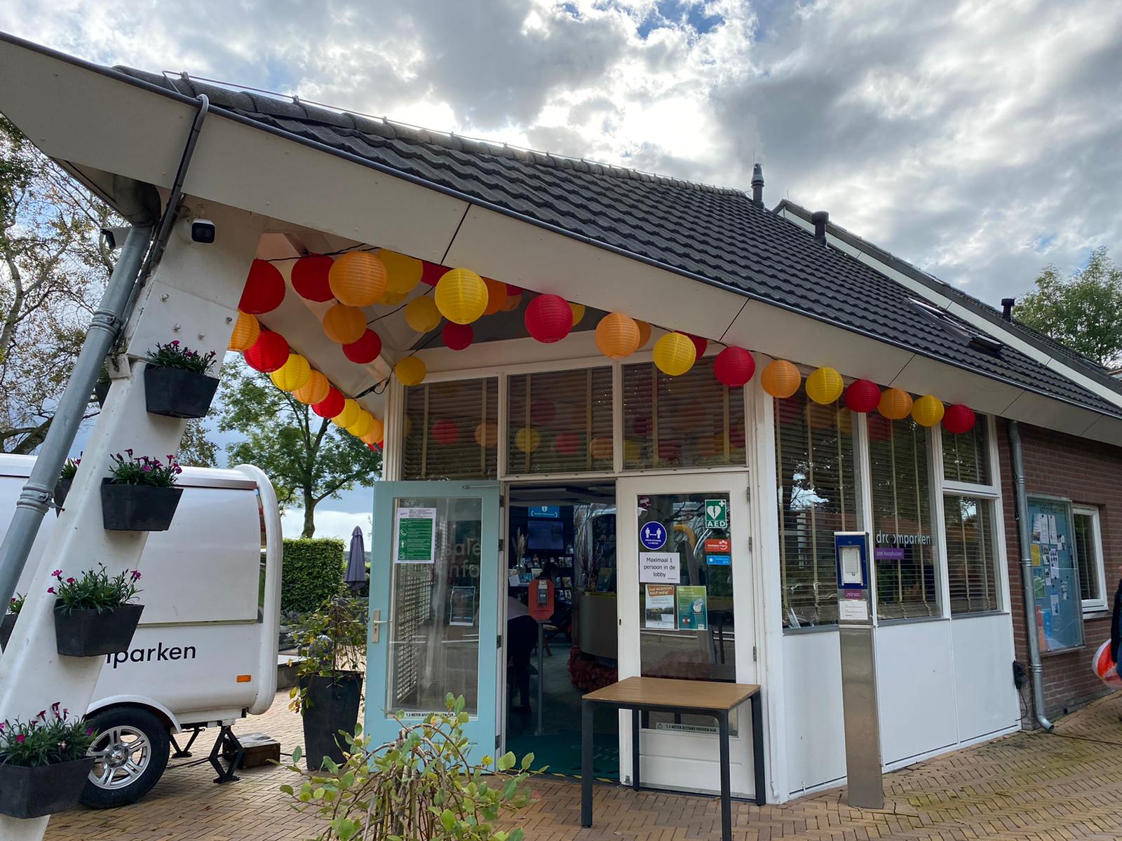 Nylon lampionnen buiten droomparken