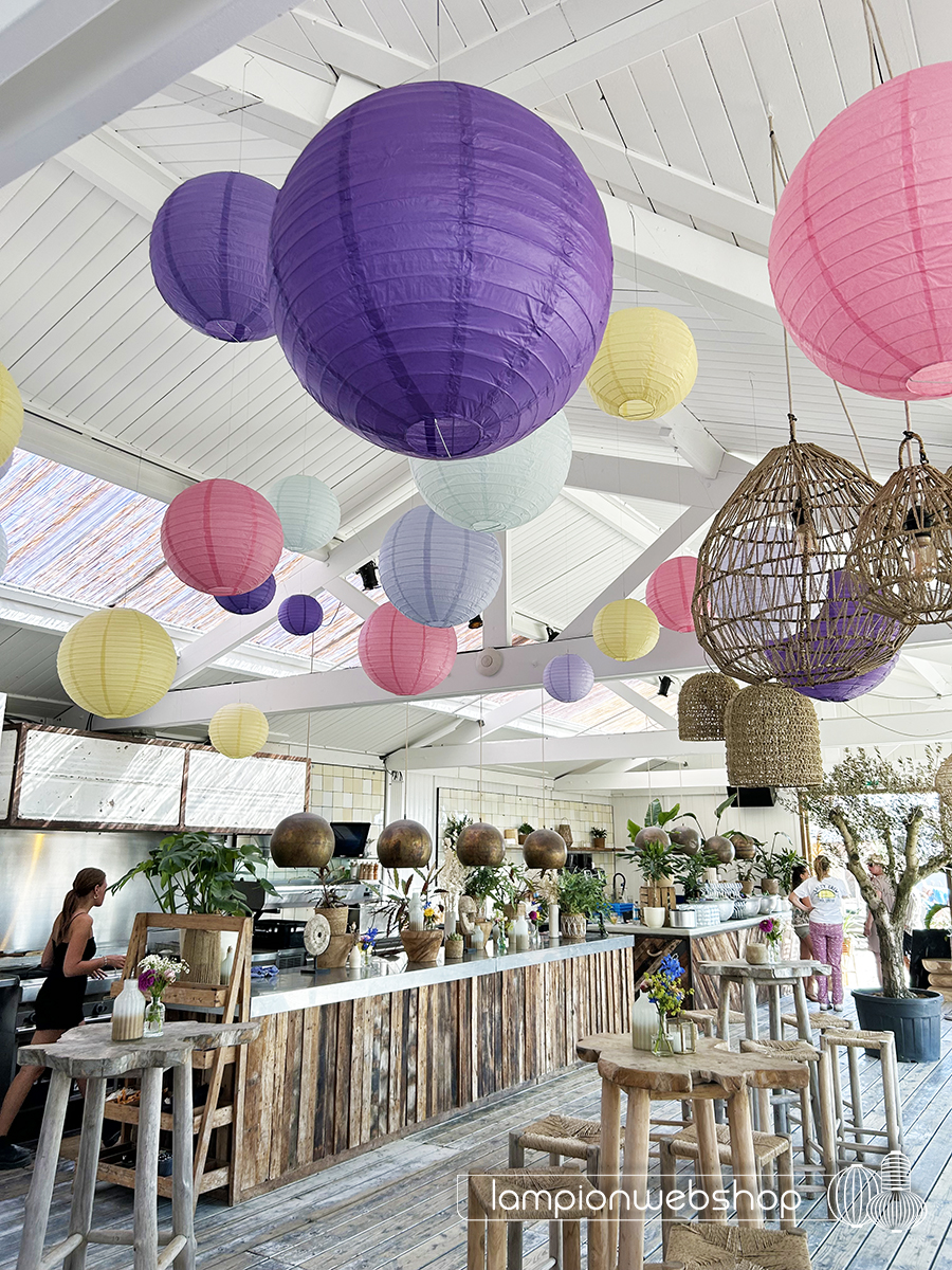 Lampionnen in Hippie Fish Beachhouse - Zandvoort