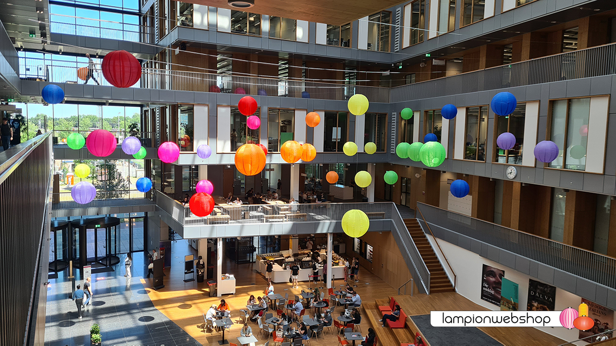 Lampionnen Atrium VU - Amsterdam