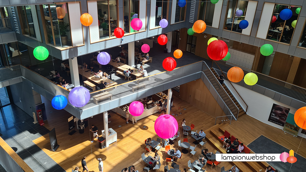 Lampionnen Atrium VU - Amsterdam