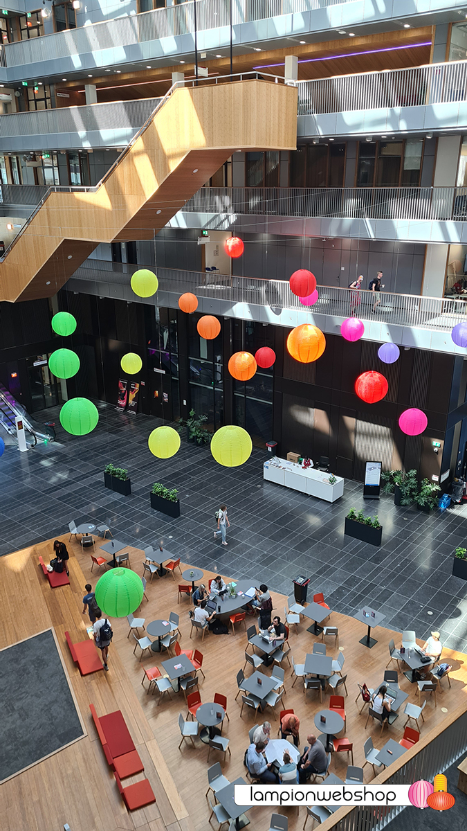 Lampionnen Atrium VU - Amsterdam